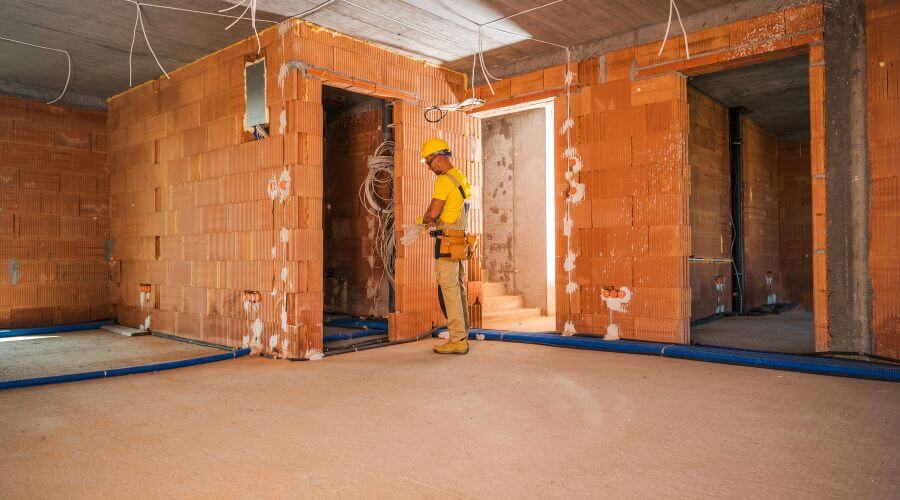 Expert Emergency Roof Repairs services in Fostoria, OH